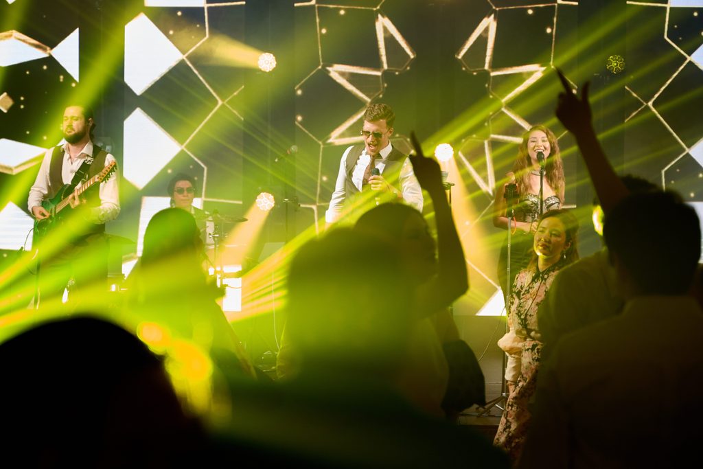 ИИ не мешает зарабатывать музыкантам — сильнее мешает конкуренция. Рамиль Капушев о нейросетях и концертах