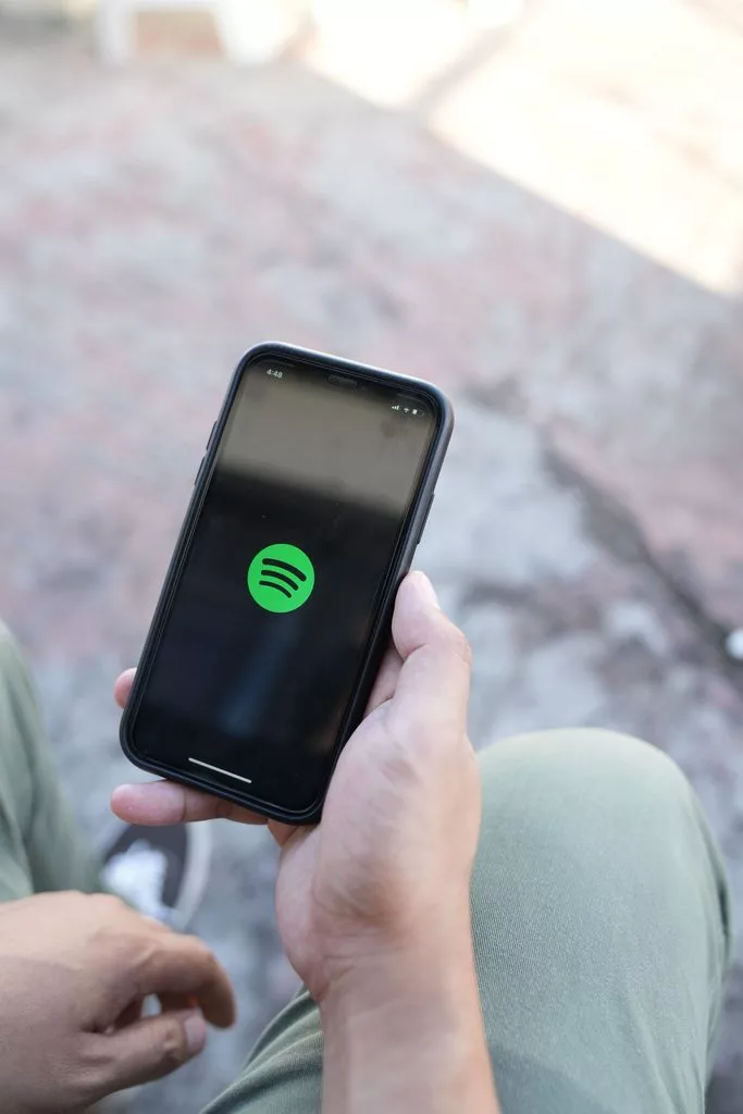 Иллюстрация 2: Apple Music начнёт помечать ИИ-треки. Но решать, что помечать, будет не Apple